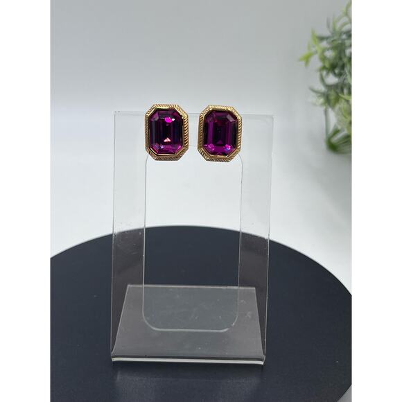 Swarovski Swan Small Signed Fuchsia Pink Crystal Rectangular Clip on Earrings - Picture 15 of 16